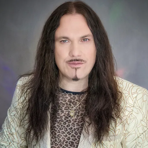 Portrait of Steve Ravic