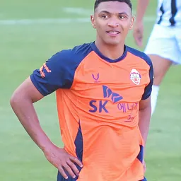 Portrait of Emerson Negueba