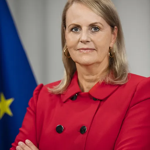 Portrait of Florika Fink-Hooijer