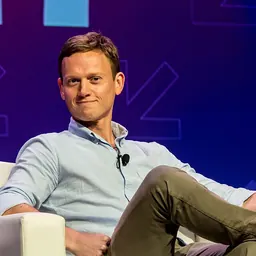 Portrait of Tommy Vietor