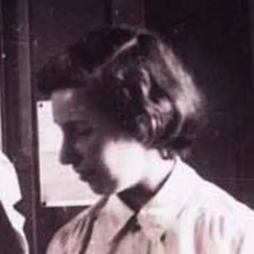 Portrait of Jennifer Moyle