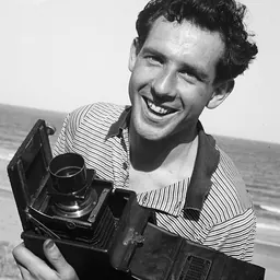 Portrait of Damien Parer