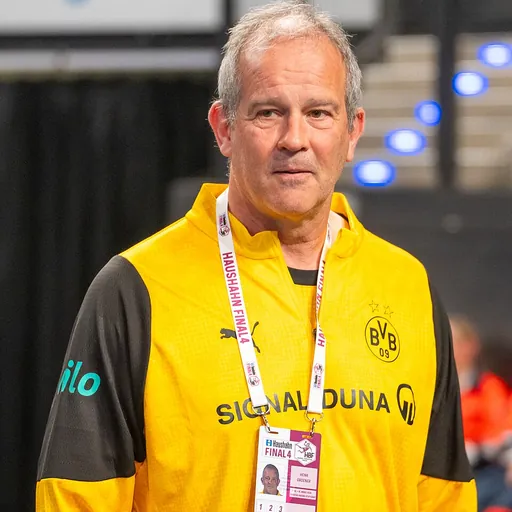Portrait of Henk Groener