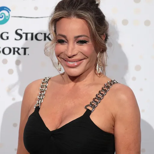 Portrait of Taylor Dayne