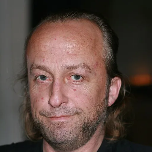 Portrait of Levi Henriksen