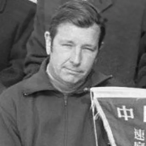 Portrait of Ken Henry