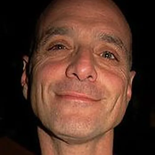 Portrait of Eric Schlosser