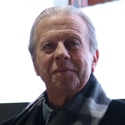 Portrait of Luis Llosa