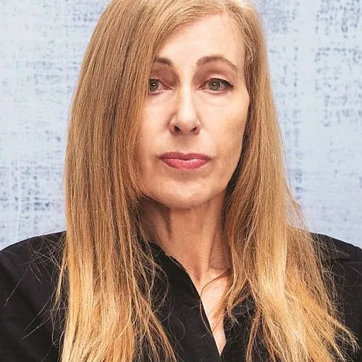 Portrait of Julie Umerle