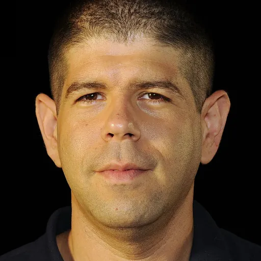 Portrait of Yariv Oppenheimer
