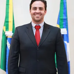 Portrait of Léo Moraes