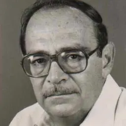 Portrait of Simcha Dinitz