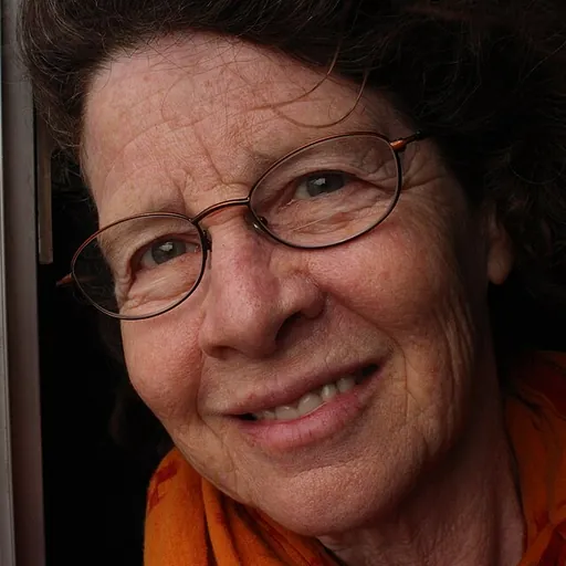 Portrait of Suzanne Arms