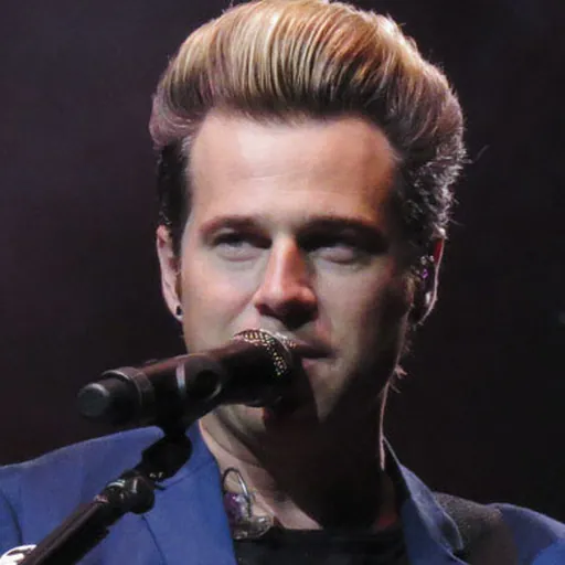 Portrait of Ryan Cabrera
