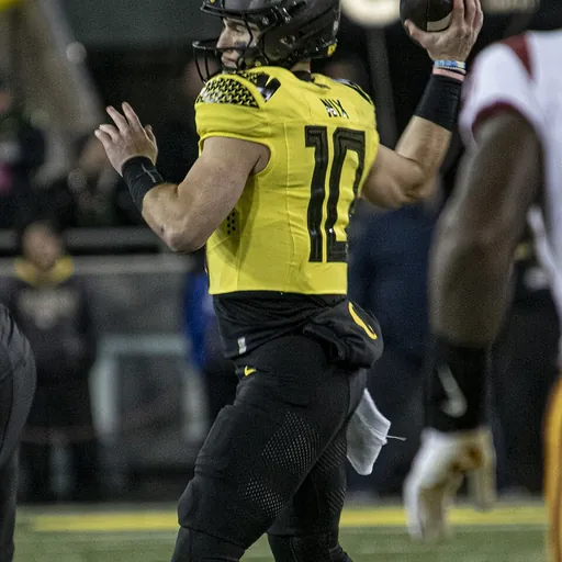 Portrait of Bo Nix
