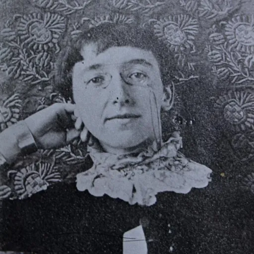 Portrait of Evelyn Gleeson