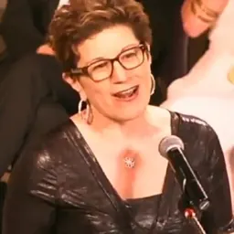 Portrait of Lisa Kron