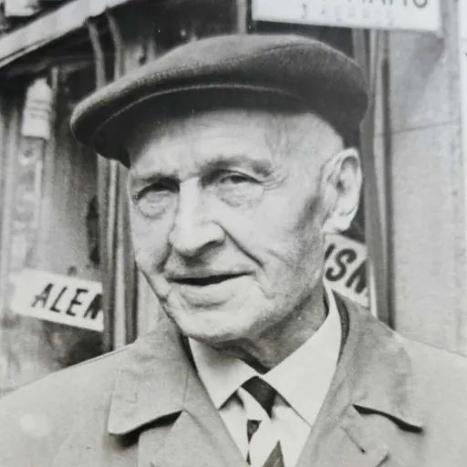 Portrait of Aysa Hakimjan