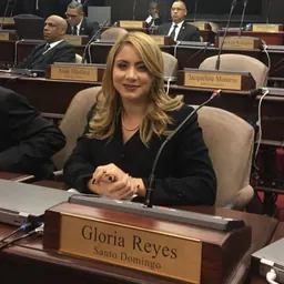 Portrait of Gloria Reyes Supérate