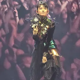 Portrait of Suzuka Nakamoto