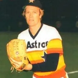 Portrait of Mike Scott