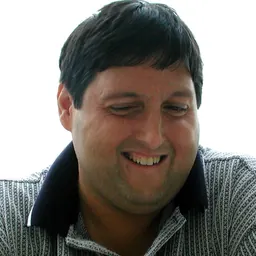 Portrait of Perry DeAngelis
