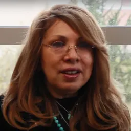 Portrait of Kris Gutiérrez