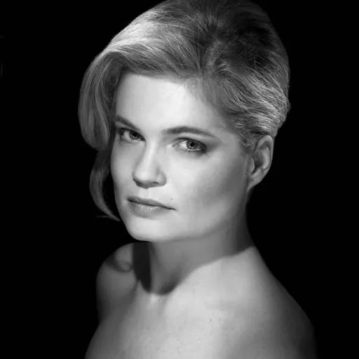 Portrait of Sarah Biasini