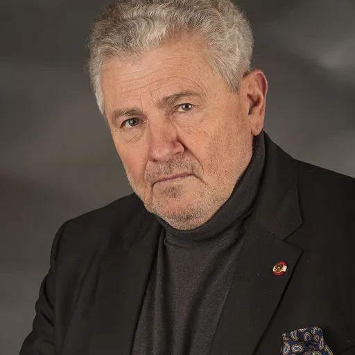 Portrait of Andreas Mölzer