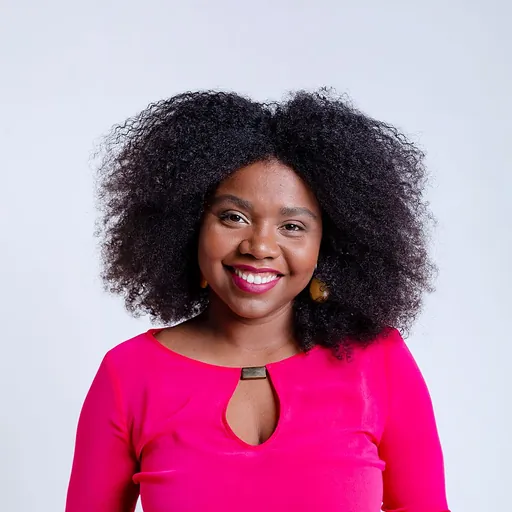 Portrait of Thais Ferreira