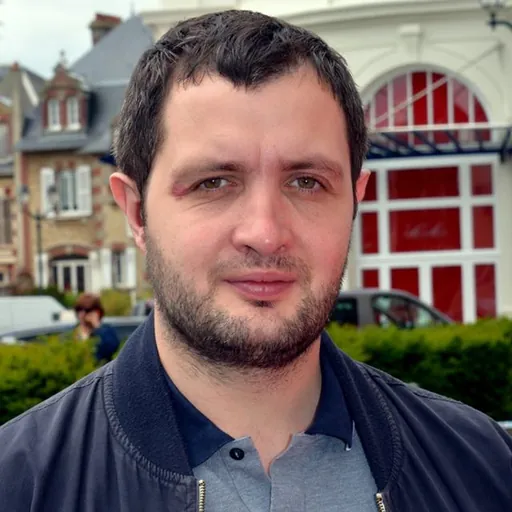 Portrait of Karim Leklou