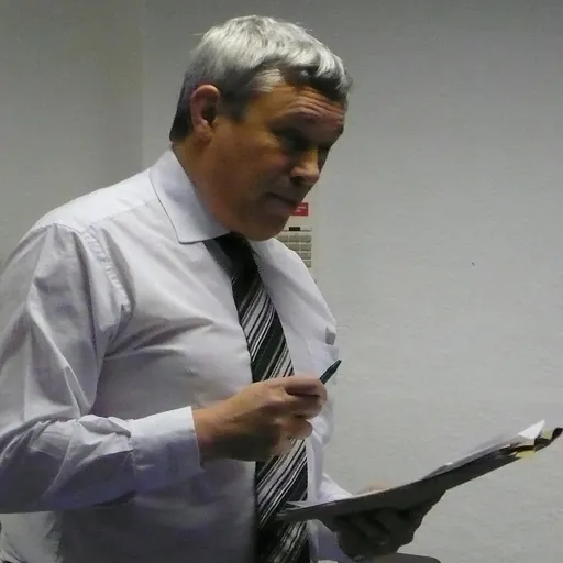 Portrait of Paul Holmes