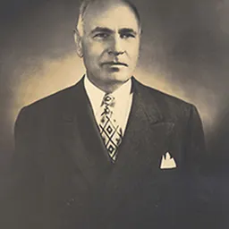 Portrait of Lawrence Clayton
