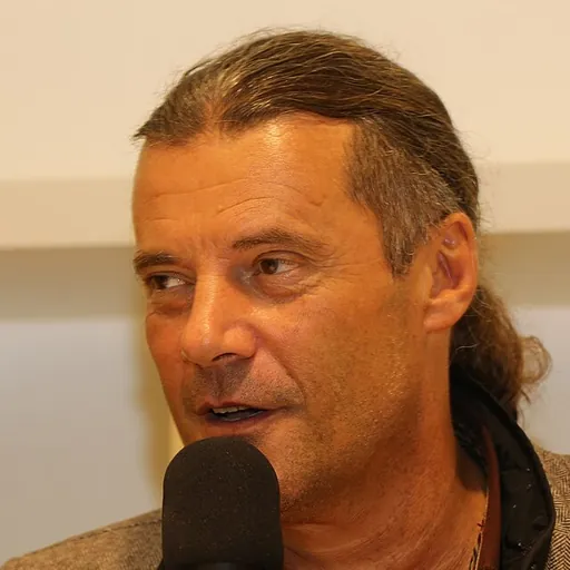 Portrait of Oskar Freysinger