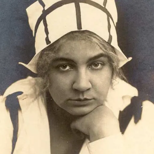 Portrait of Lina Carstens