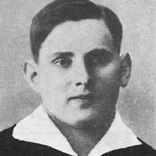 Portrait of Saul Hallap