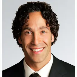 Portrait of Avi Wallerstein