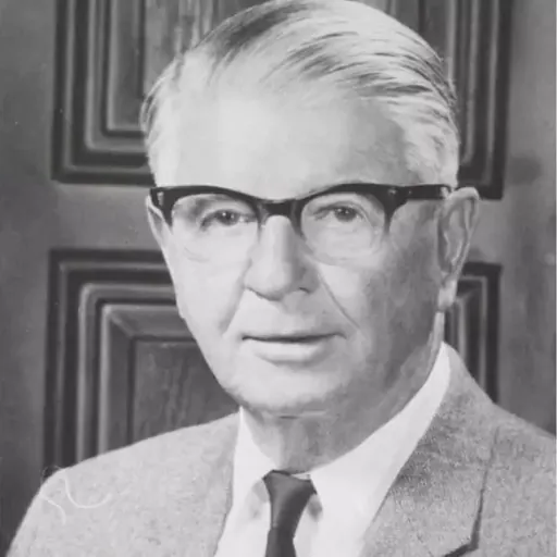 Portrait of Lee Joannes