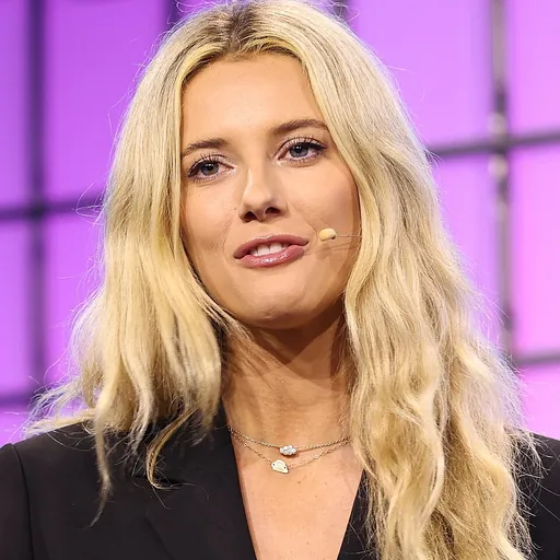 Portrait of Lindsay Brewer