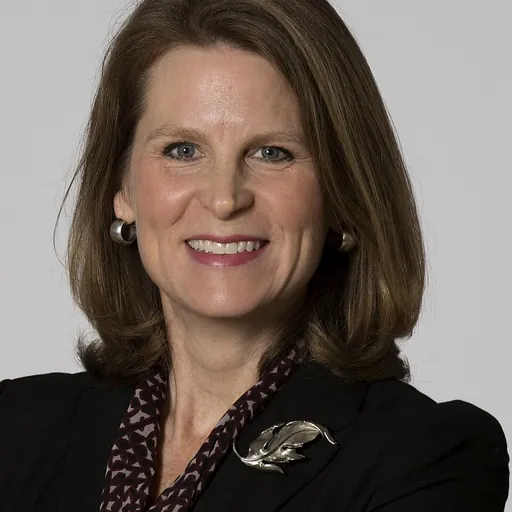 Portrait of Liz Shuler