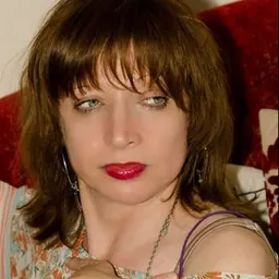 Portrait of Nina Antonia