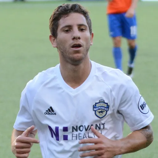 Portrait of Alex Martínez