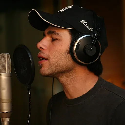 Portrait of Ofir Lobel