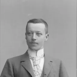 Portrait of Karl Lindahl