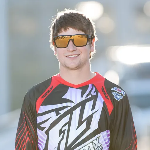 Portrait of Alex Harvill