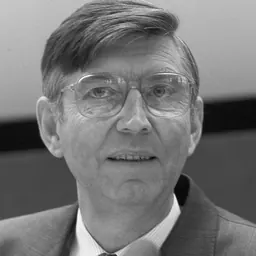Portrait of Lo van Wachem