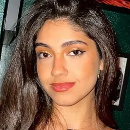 Portrait of Nour Ardakani