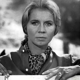 Portrait of Salome Jens