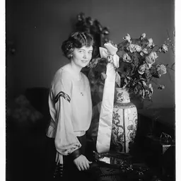 Portrait of Elinor Remick Warren