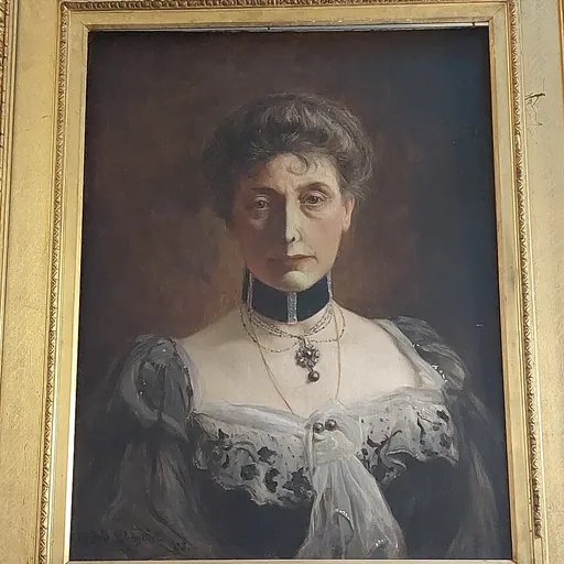Portrait of Tina Whitaker